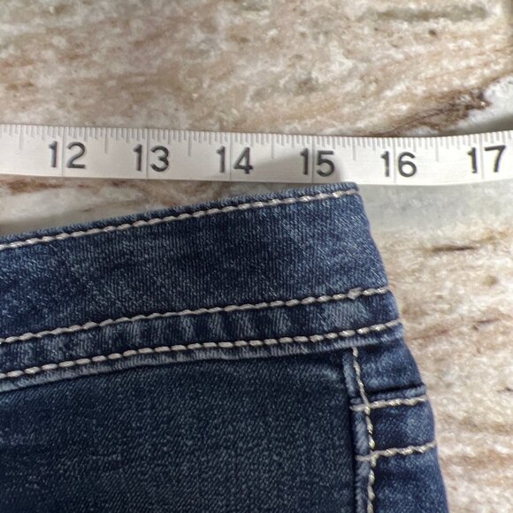 Miss Me Jeans Women’s Size 28 Wing Cross Embellished Medium Wash Bootcut Denim - Picture 8 of 10